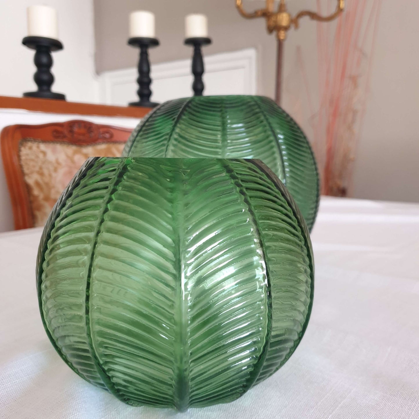 Vase sphérique strié au style art déco  مزهرية زجاج